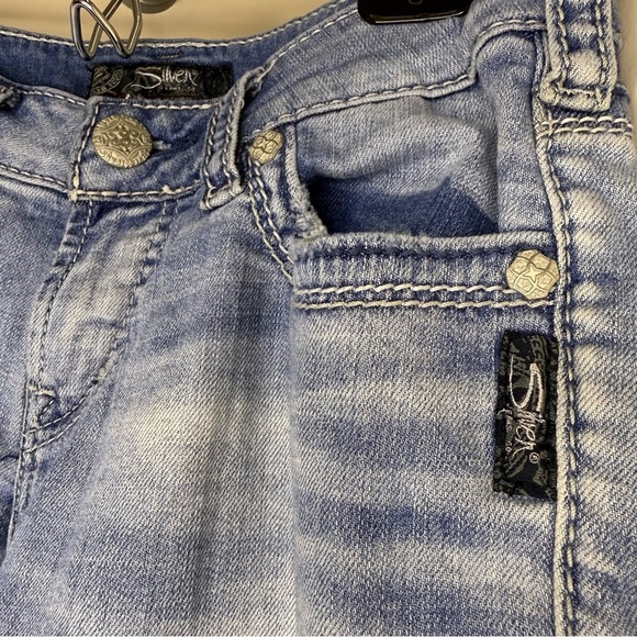 Silver Jeans Co. Aiko Mid-Rise Super Stretch Capri Jeans |W27/L22| Cropped Denim - Picture 6 of 6